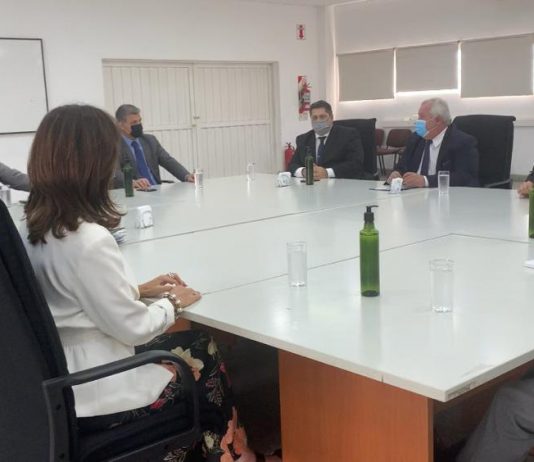 Reunión con la Corte de Justicia